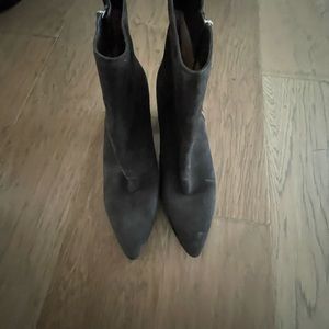 Michael Kors Grey suede. Ankle boot